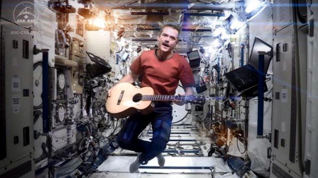 Photo of Астронавт Крис Хэдфилд готовится выпустить записанный в космосе альбом