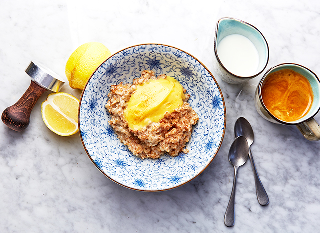 Photo of Рецепт для воскресного завтрака: овсяная каша с лимонным кремом