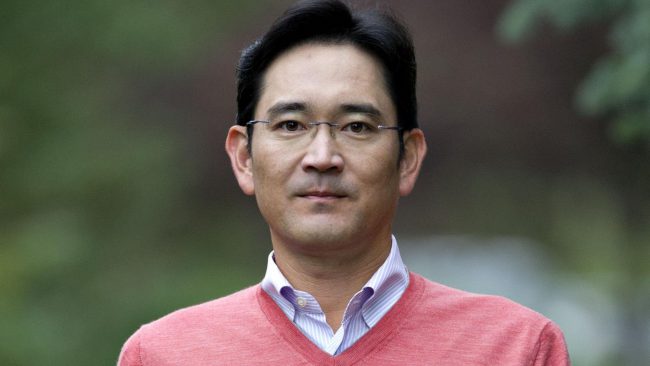 Photo of В Южной Корее выписан ордер на арест руководителя Samsung Electronics