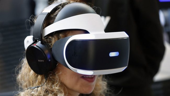 Photo of Продажи гарнитуры PlayStation VR превзошли ожидания Sony