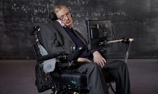 Photo of В возрасте 76 лет скончался физик-теоретик Стивен Хокинг