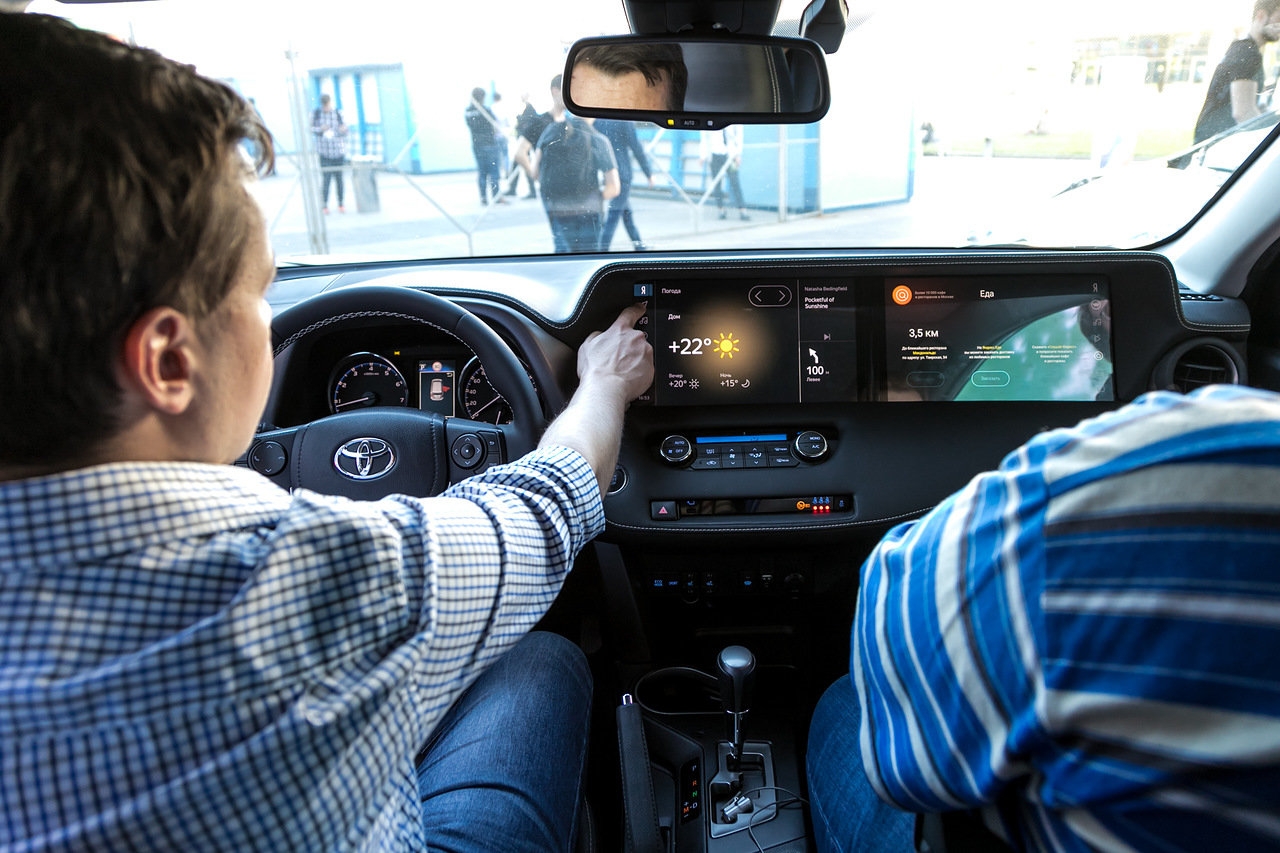 Photo of Яндекс показал демомобиль на базе Toyota RAV4 с платформой Яндекс.Авто»