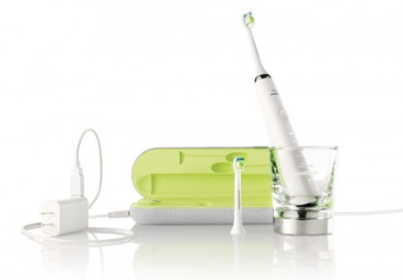 Photo of Электрическая зубная щетка Philips DiamondClean с USB-портом