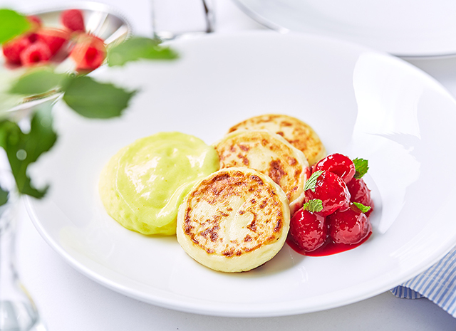 Photo of Рецепт для воскресного завтрака: сырники с лимонным кремом