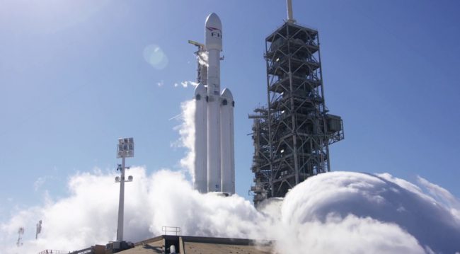 Photo of SpaceX провела успешный статический прожиг двигателей ракеты Falcon Heavy