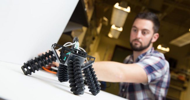 Photo of Американские ученые создали мягкого робота