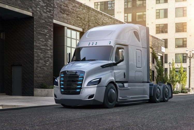 Photo of Daimler представила два электрических грузовика — Freightliner eCascadia и eM2″