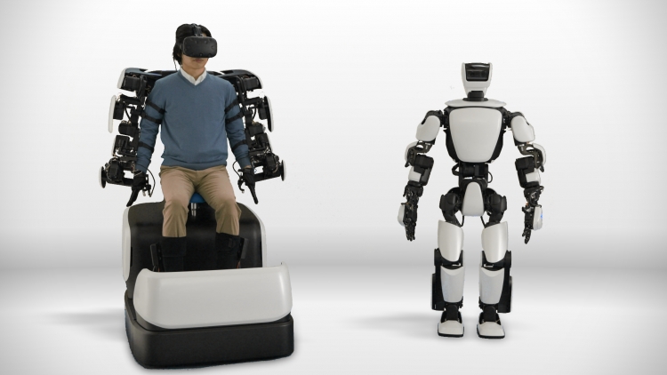 Photo of Человекоподобный робот Toyota способен повторять за движениями оператора»