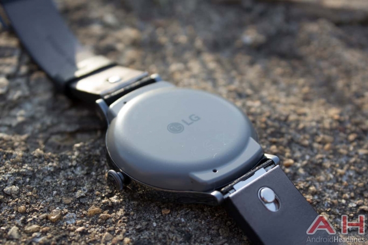Photo of LG занята разработкой гибридных смарт-часов Watch Timepiece»