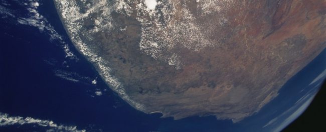 Photo of Загадочная аномалия под африканским континентом ослабляет магнитное поле Земли