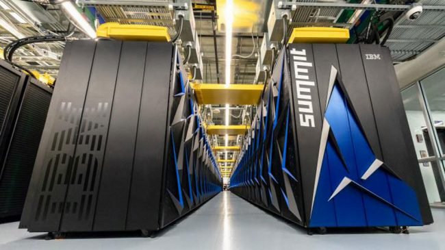 Photo of В США представлен самый мощный суперкомпьютер в мире