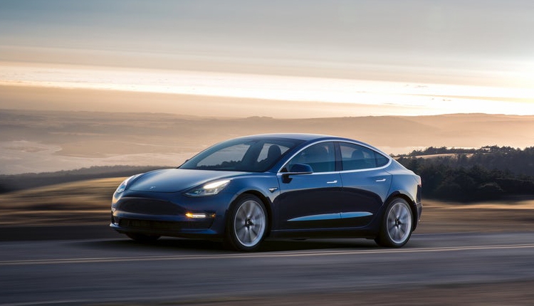 Photo of Tesla Model 3 Performance: разгон до «сотни» за 3,5 секунды»
