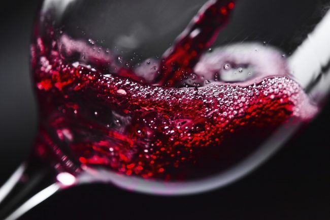 Photo of Красное вино способно предотвращать заболевания зубов и дёсен