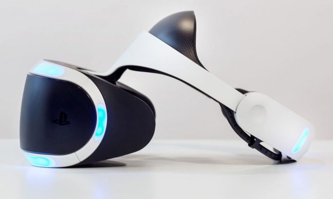 Photo of В мире стартовали продажи гарнитуры PlayStation VR