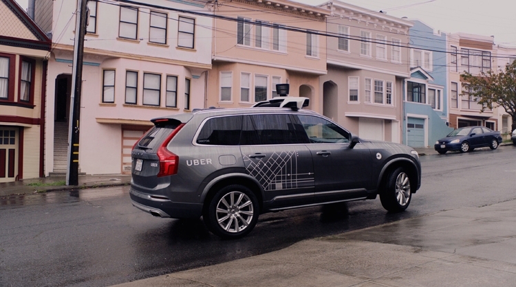 Photo of Uber остановила испытания автономных автомобилей из-за смертельной аварии»