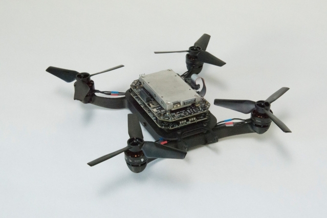 Photo of Исследователи начали обучать дронов в виртуальной реальности во избежание столкновений»