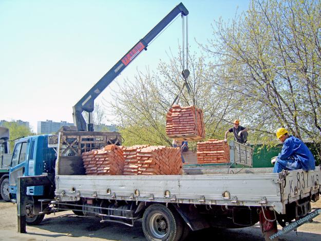 Photo of Особенности перевозки строительных материалов