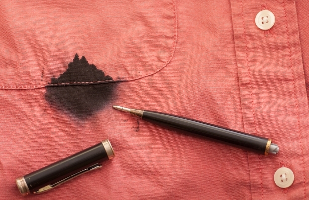 Photo of Как отстирать ручку с одежды? Способы, проверенные временем!