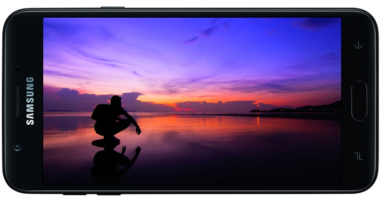 Photo of Смартфоны Samsung Galaxy J3 (2018) и J7 (2018) получили экран HD»