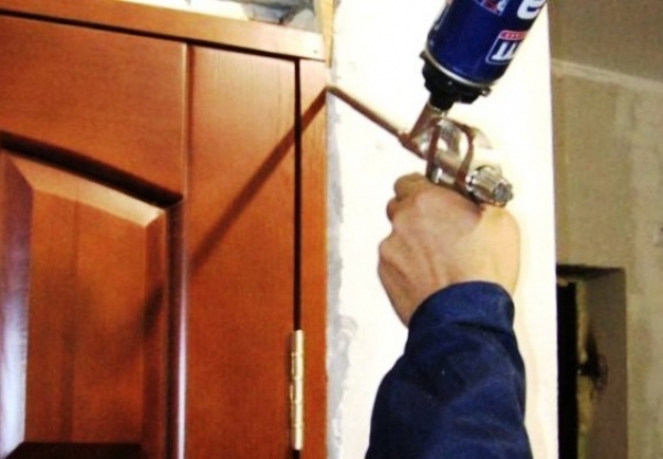 Photo of Ремонт без проблем: очищаем дверь от монтажной пены