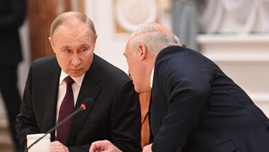 Photo of Лукашенко провел телефонный разговор с Путиным