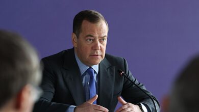 Photo of Медведев обвинил американские власти в гибели миллионов людей