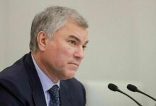 Photo of Володин возложил цветы к мемориальному комплексу в Витебске
